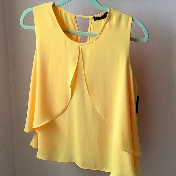 Zara Tops - Zara light funky blouse.
